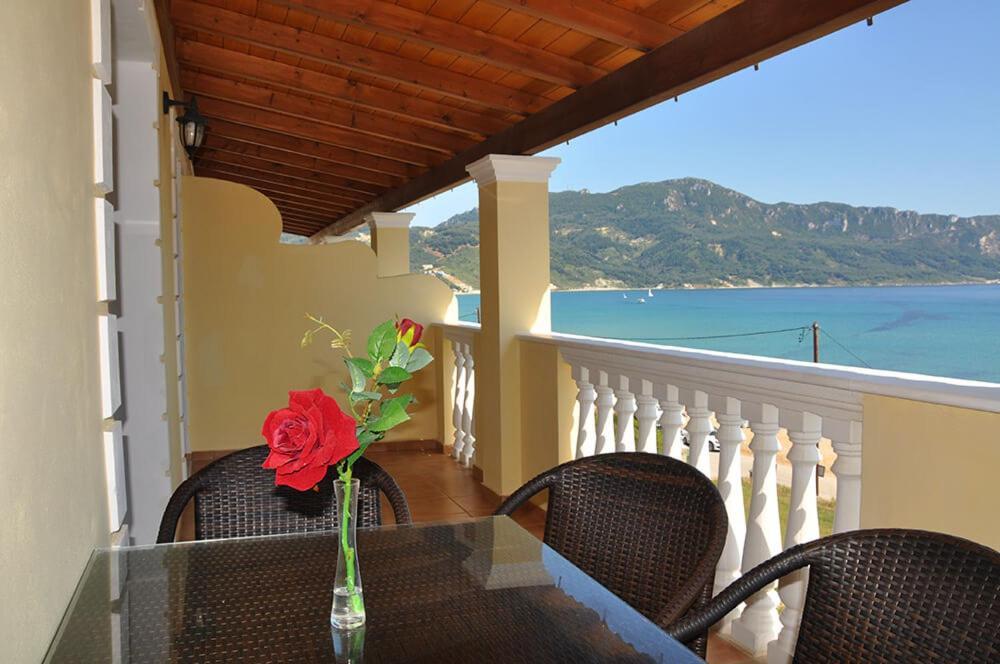 Aparthotel San George Cove à Afión Extérieur photo